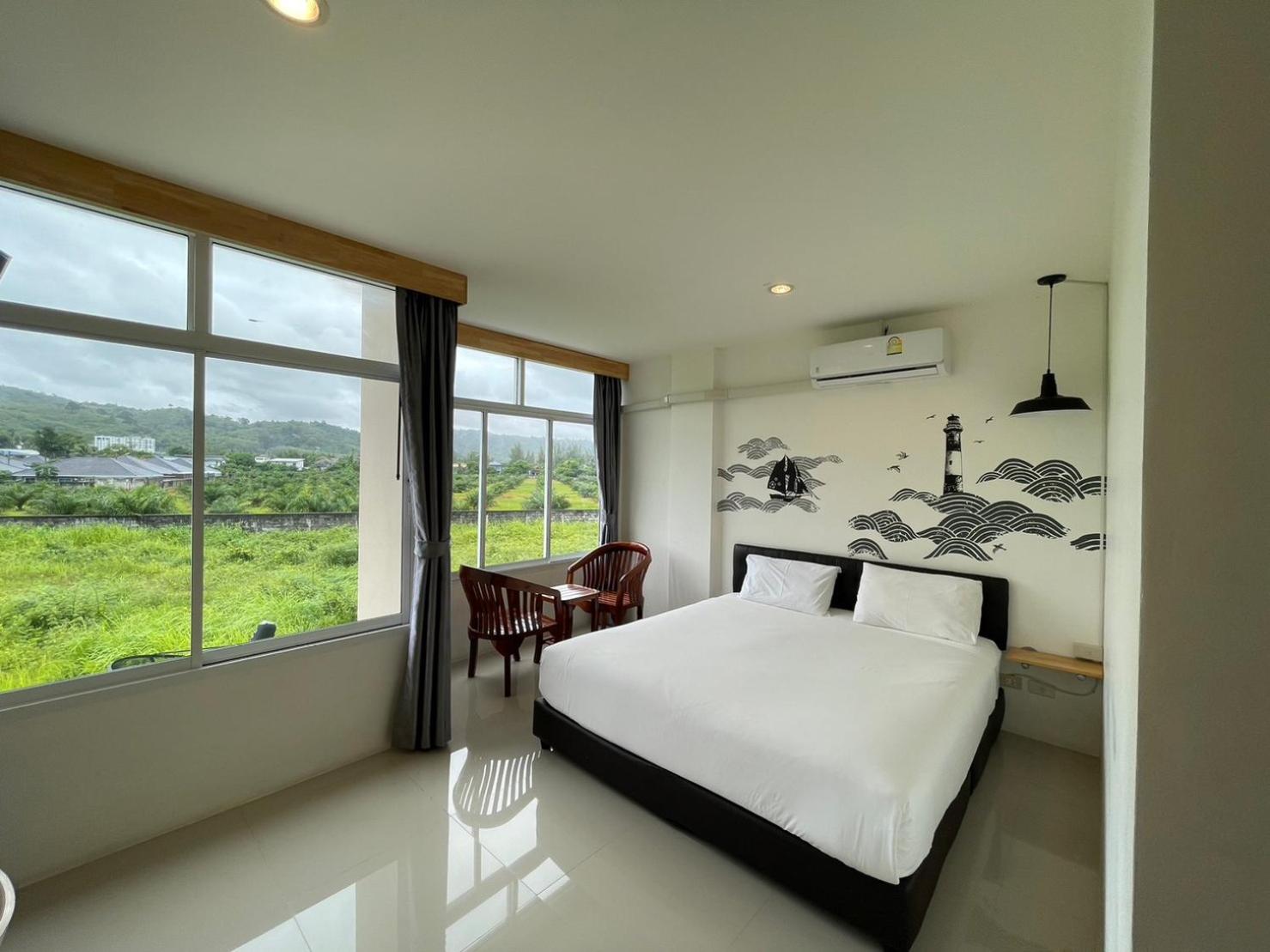 Dwell Phuket Airport Hotel At Naiyang Nai Yang Exterior foto