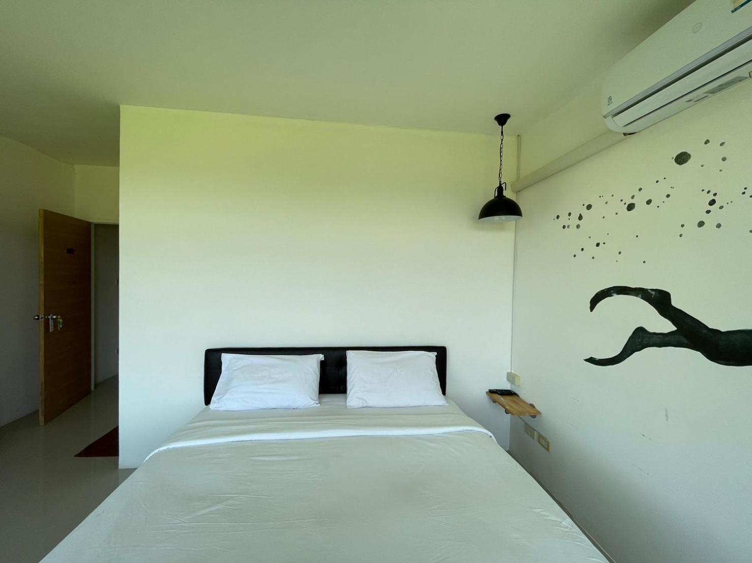 Dwell Phuket Airport Hotel At Naiyang Nai Yang Exterior foto